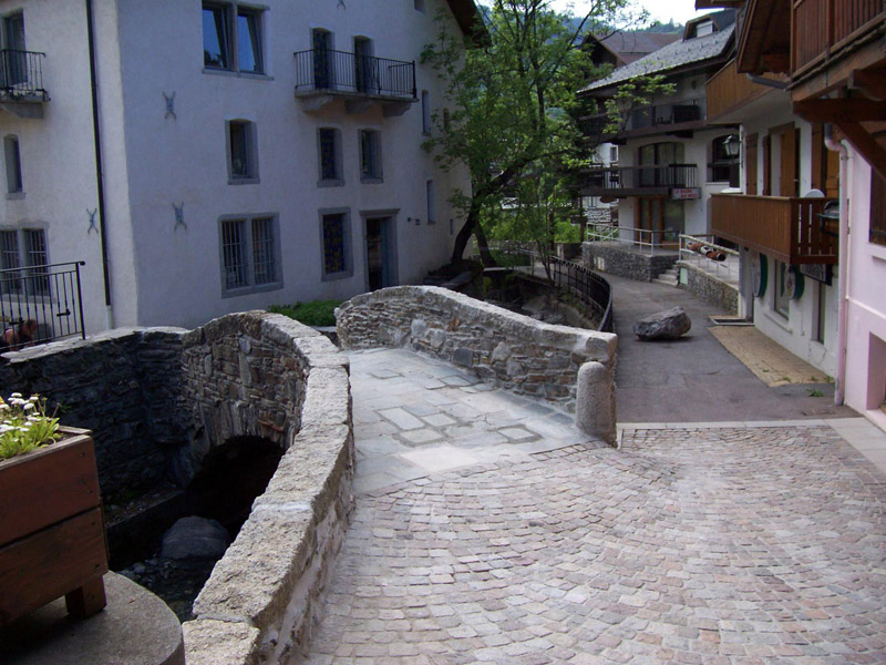 Maçonnerie à Combloux en Haute-Savoie