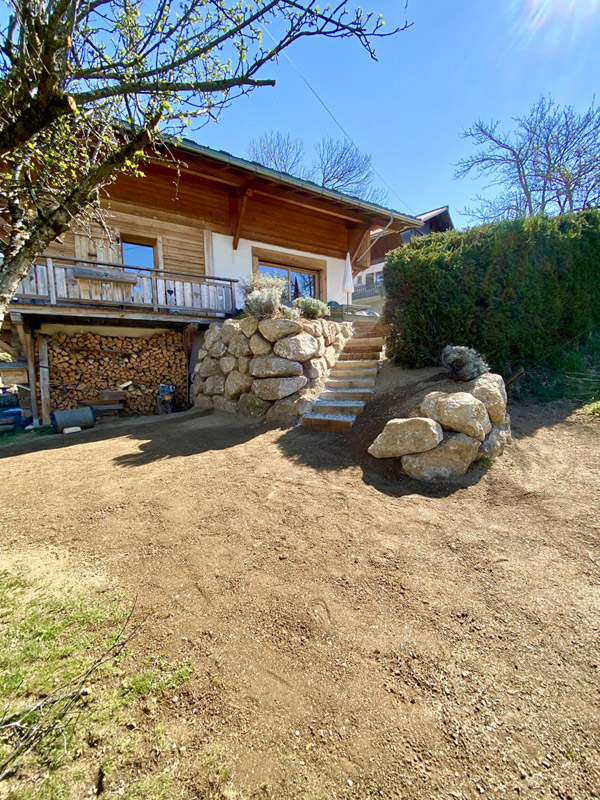 Terrassement aménagement d'escaliers à Combloux